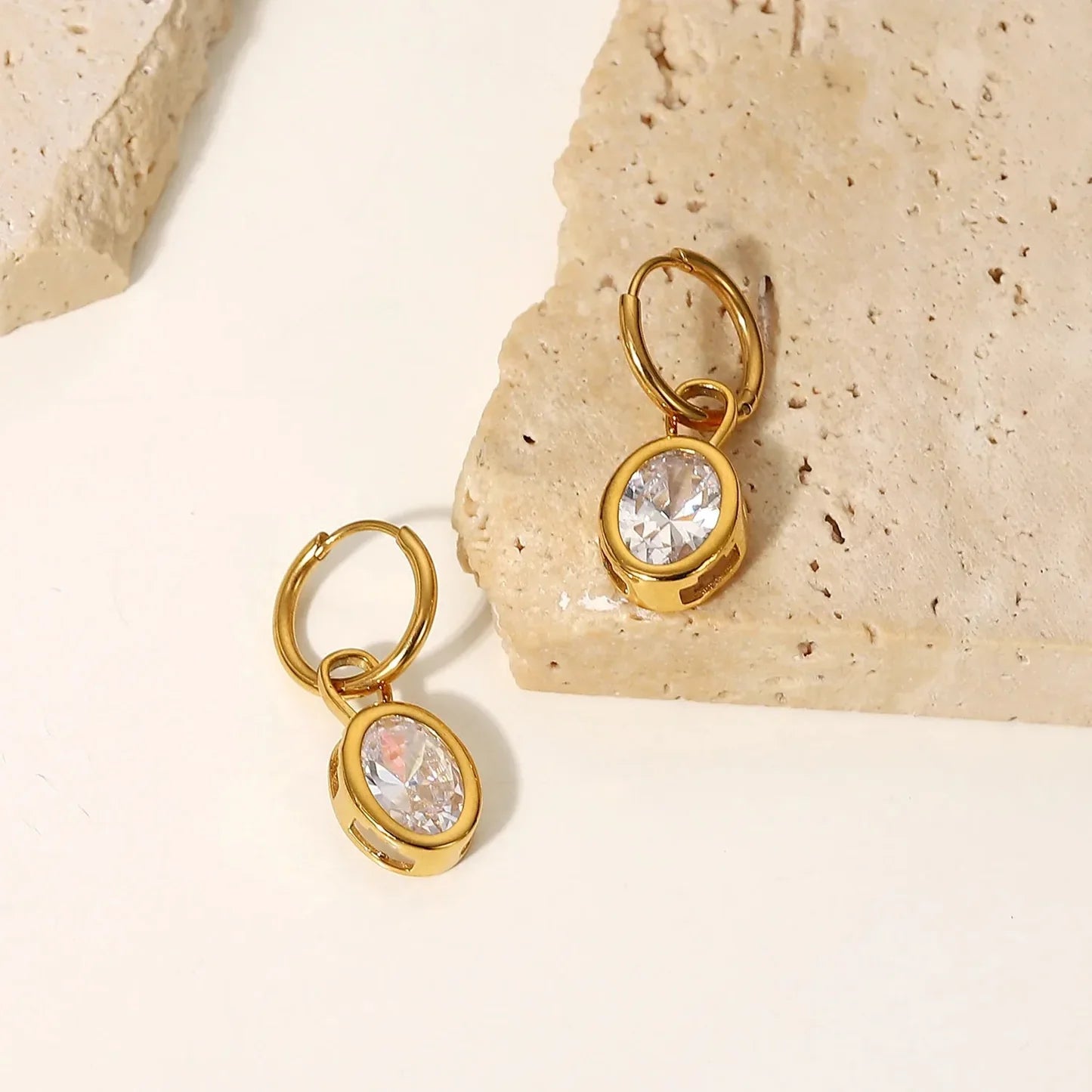 Lucia Diamond Huggies -18K